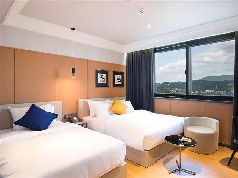 Brown Dot Hotel Čindžu Exteriér fotografie