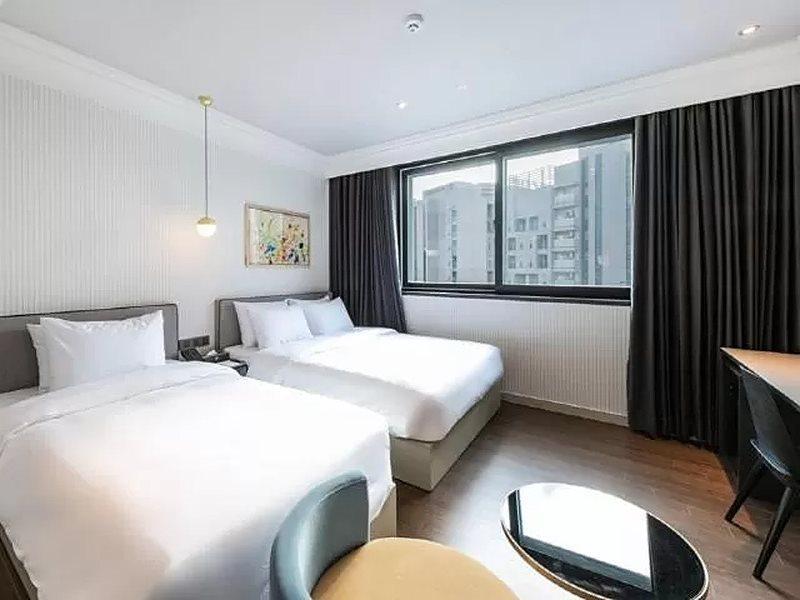 Brown Dot Hotel Čindžu Exteriér fotografie