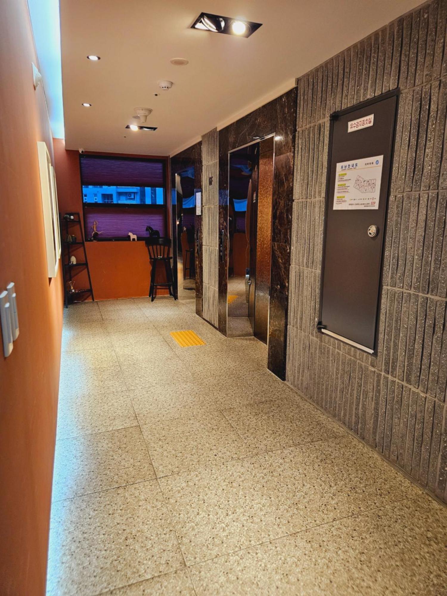 Brown Dot Hotel Čindžu Exteriér fotografie